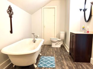 832 Harrison St, Hope, IN 47246