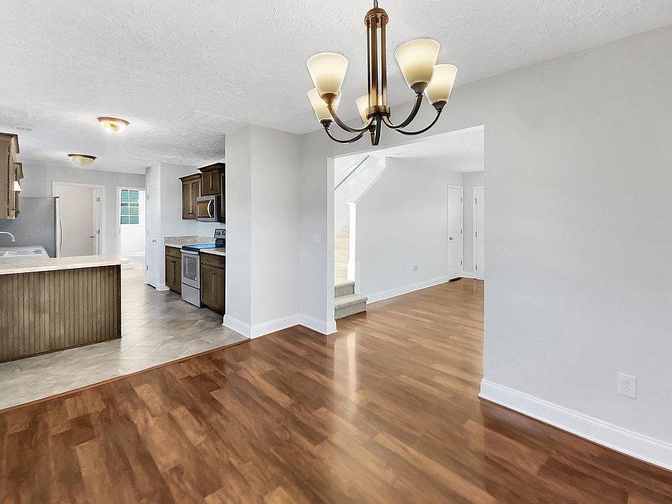 1st image of 104 Lauren Dr