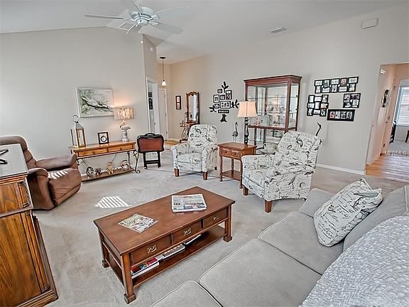 4th image of 557 Deauville Ct