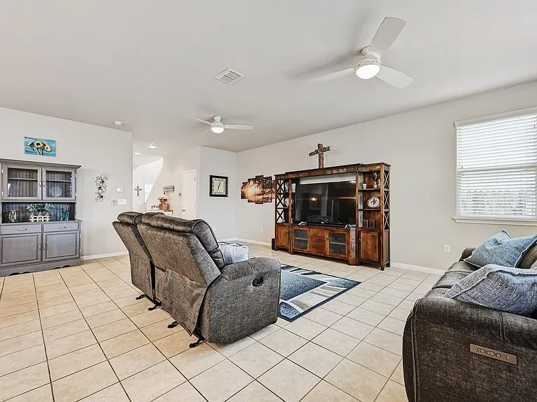 336 Wapiti Rd — Photo 9