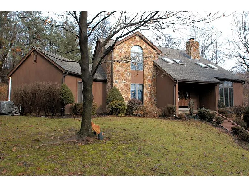 227 Meadowfield Ln photo 1