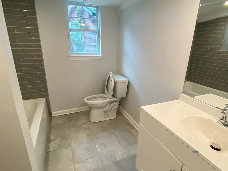 280 Holly Rd NW #B — Photo 3
