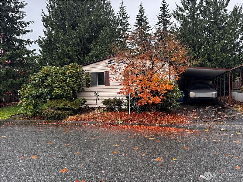 2nd image of 815 124th Street SW #1