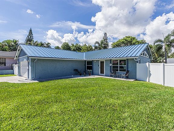2nd image of 4539 SW 28th Way