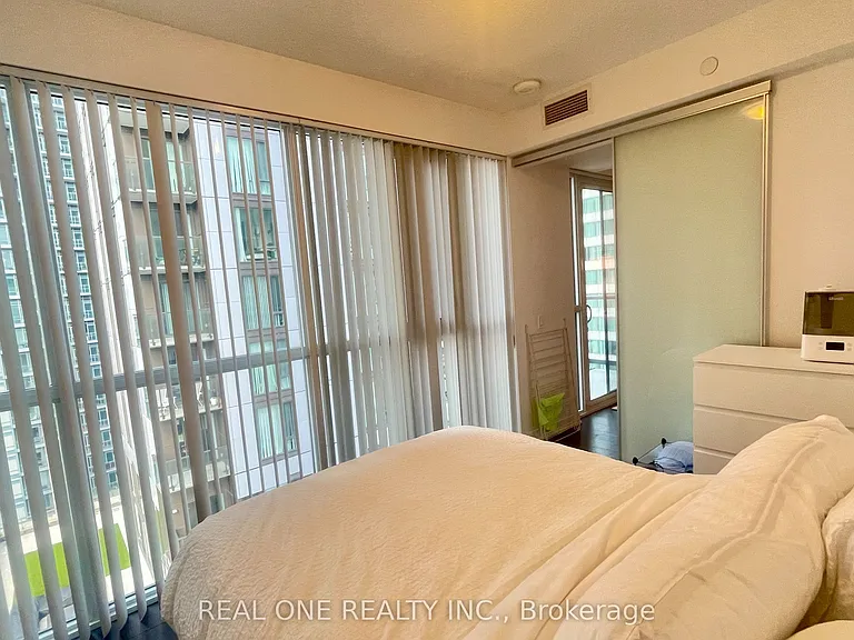 87 Peter St #1711 — Photo 10