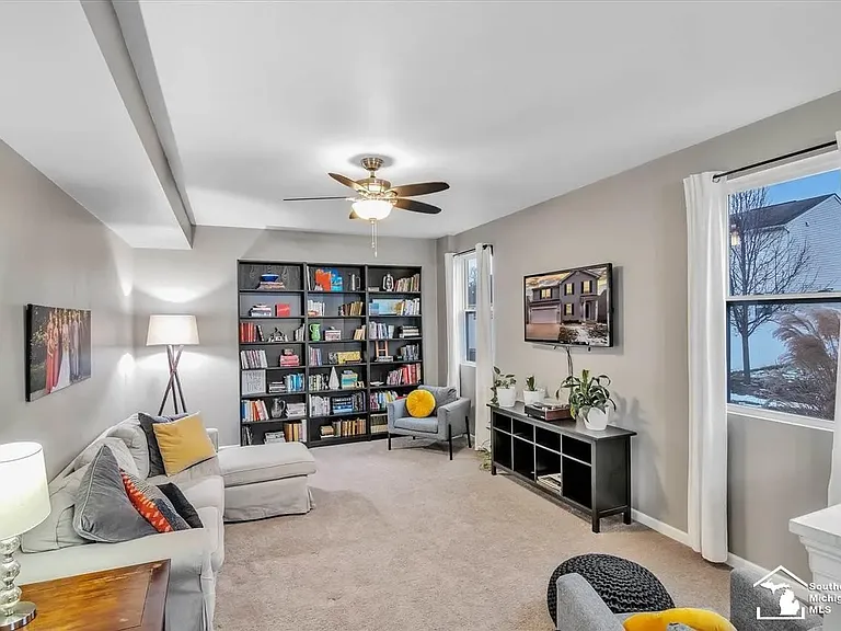 8422 Walnut Hl — Photo 13