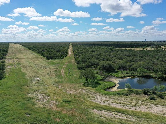 2nd image of 570/- Acres Pueblo Pasture Ranch Dimmit County Hwy #85