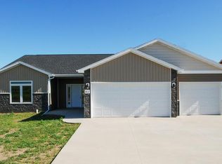 812 Keidel Trl, Mandan, ND 58554