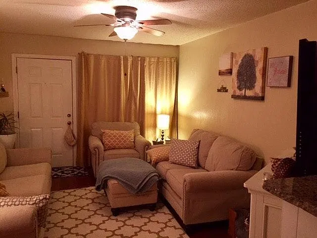 3 bed, 1151 sqft, $1,395 — Photo 3