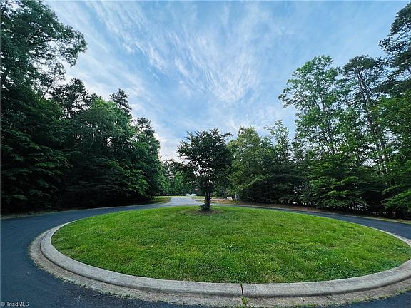 3rd image of 127 Admirals Ct #19