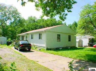 845 SE Eastgate Dr, Topeka, KS 66607