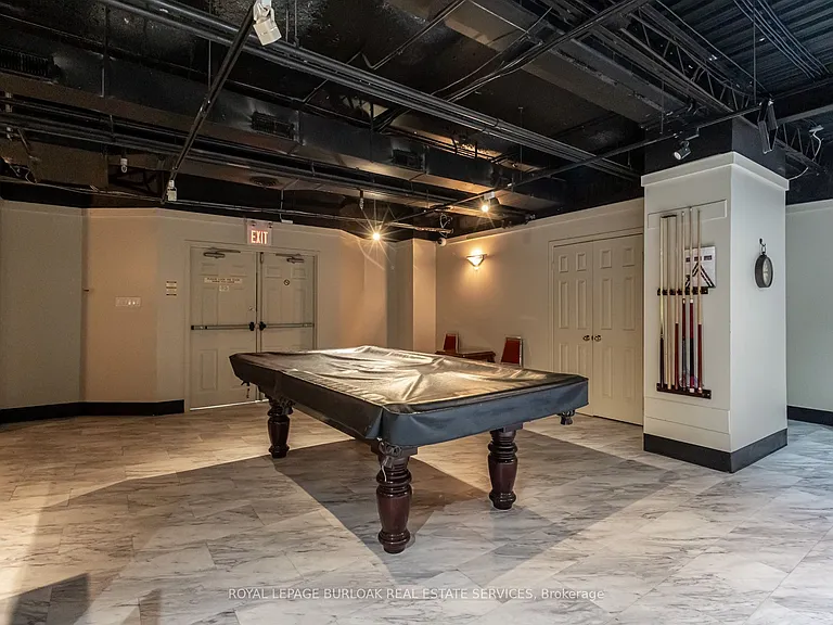 36 James St S #1403 — Photo 38