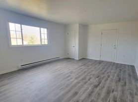 769 Kuhenbeaker Rd, Long Pond, PA