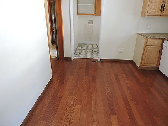 kitchen to Mud & laundry & p