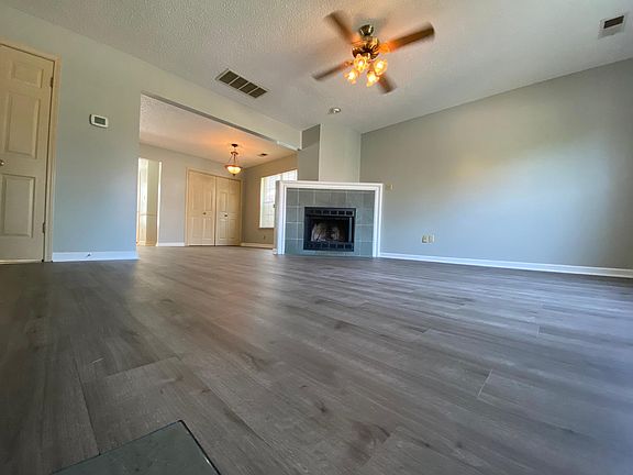 3rd image of 1633 Sorghum Mill Dr