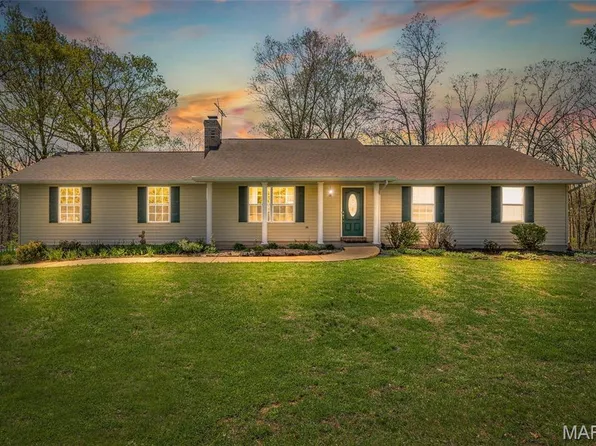 2222 Carlton Dr, Festus, MO 63028