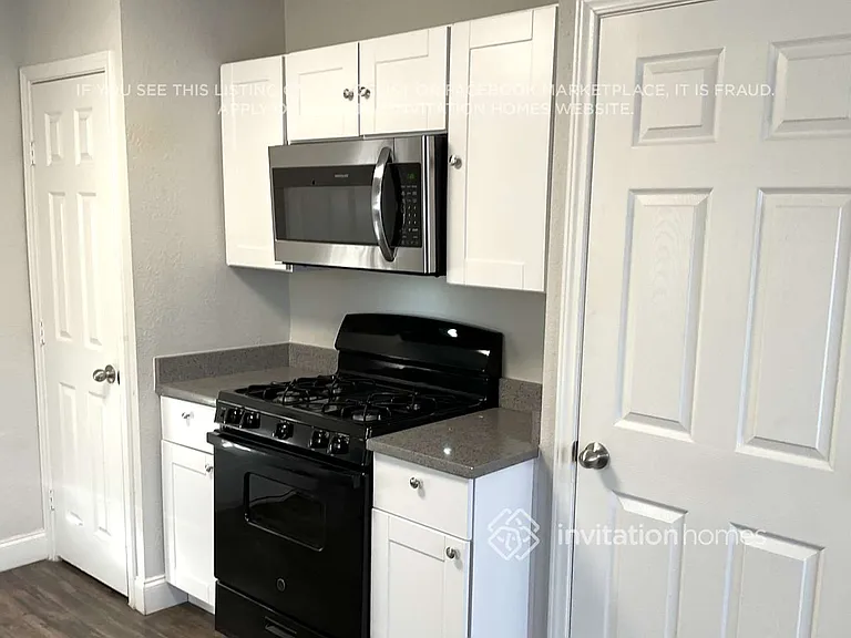 403 E Standifer St #B — Photo 6