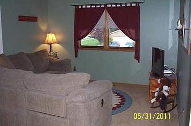 4th image of 256 Green Meadow Dr