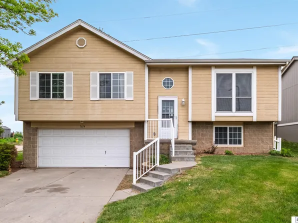 7614 Howell St, Omaha, NE 68122
