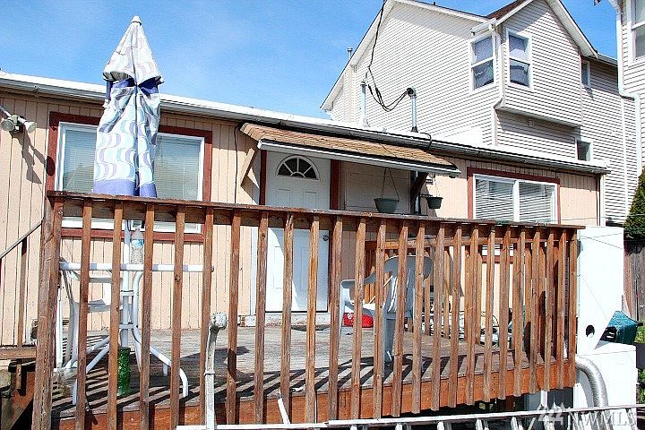 1st image of 529 N 103rd St