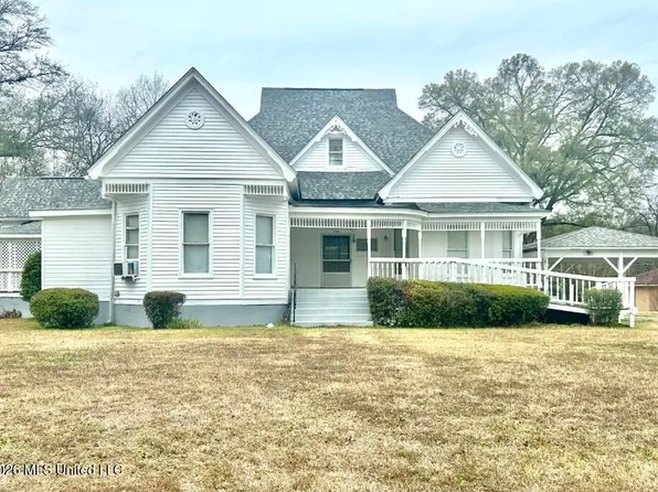 203 S Binford Ave, Duck Hill, MS 38925