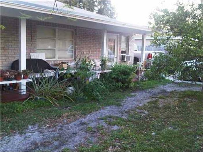 2nd image of 1497 SW 28th Way