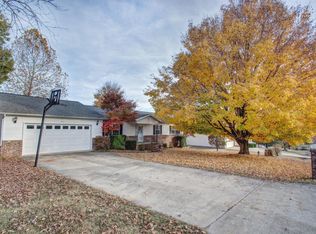 203 Old Farm Rd N, Harrison, AR 72601