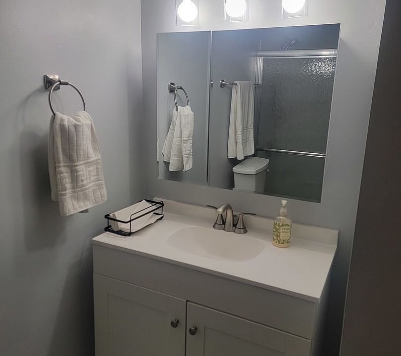 2nd image of 1321 S Finley Rd APT 312