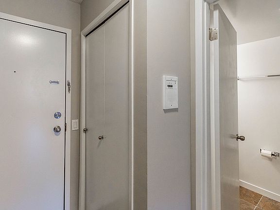 2nd image of 1621 11th Ave SW #3