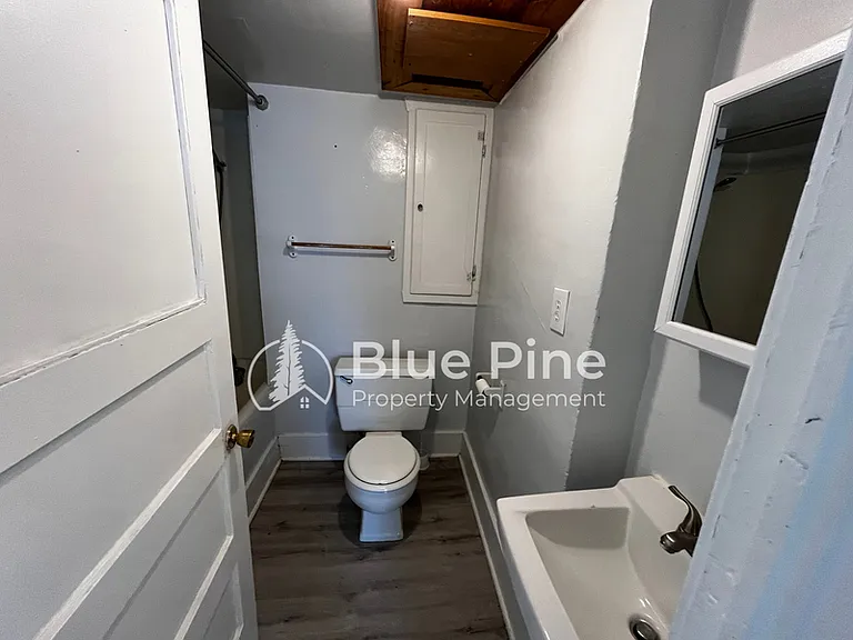 252 N Shilling Ave #4 — Photo 8
