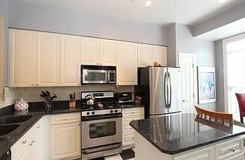 5th image of 207 Halpine Walk Ct
