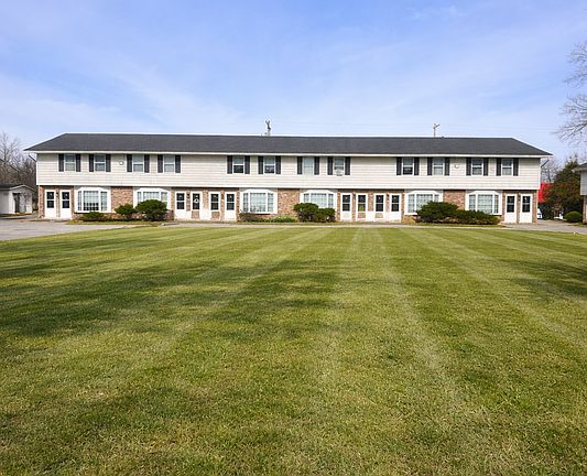 5th image of 2006 W Woodriver Dr APT 13