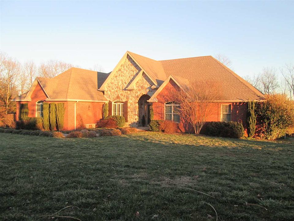 1st image of 411 Stoney Ln
