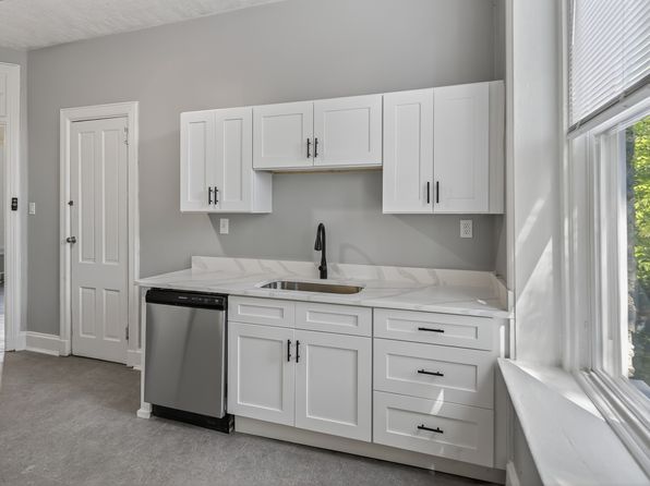 2132 Saint James Ave #2