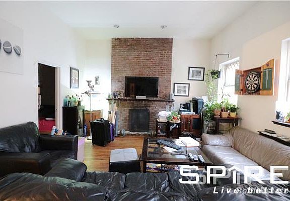 3rd image of 312 W 73rd St APT 4A