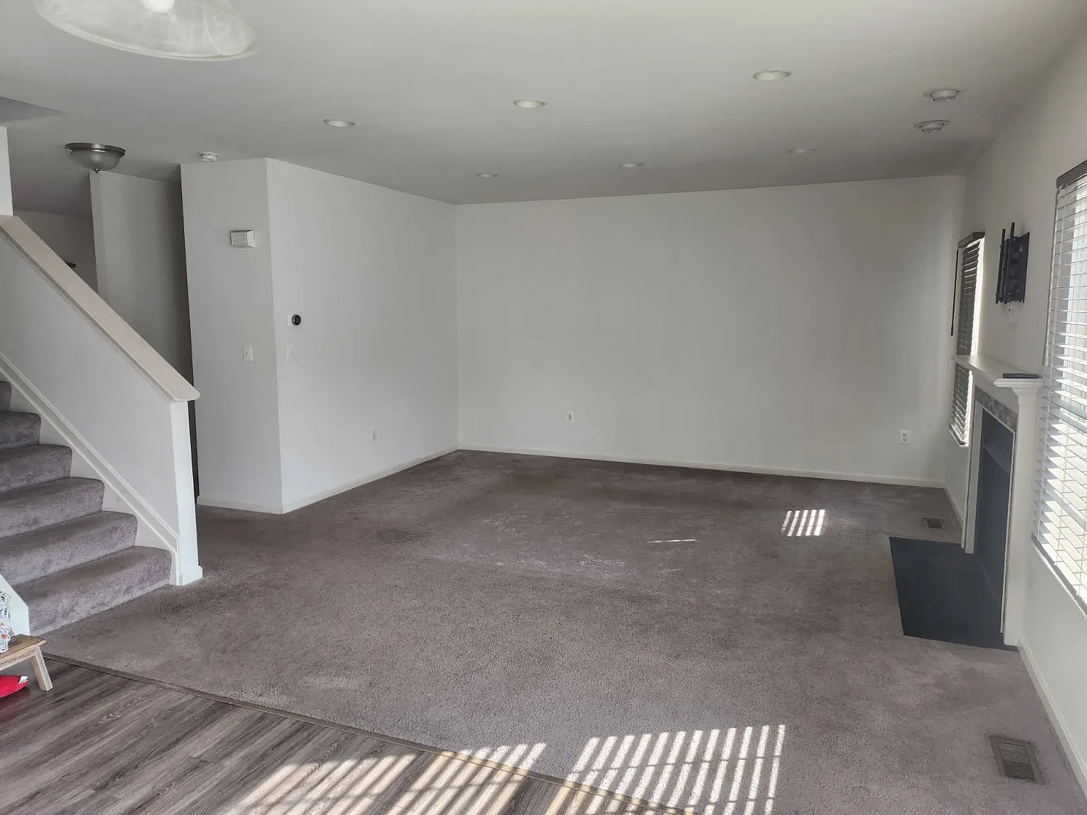 3 bed, 3.5 bath, 2388 sqft, $3,200 — Photo 4