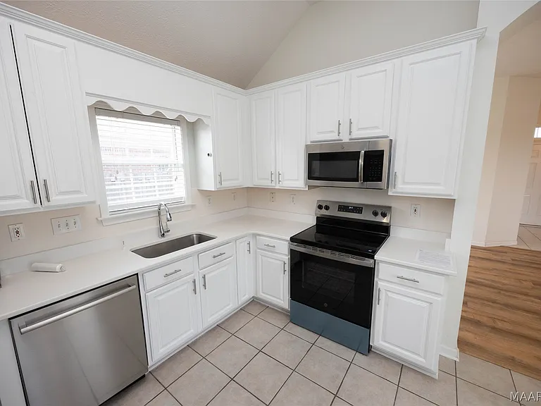 8824 Stoneridge Pl — Photo 17