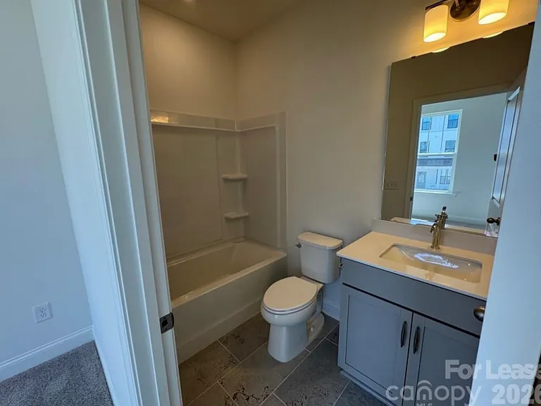 5009 Layman Dr — Photo 2