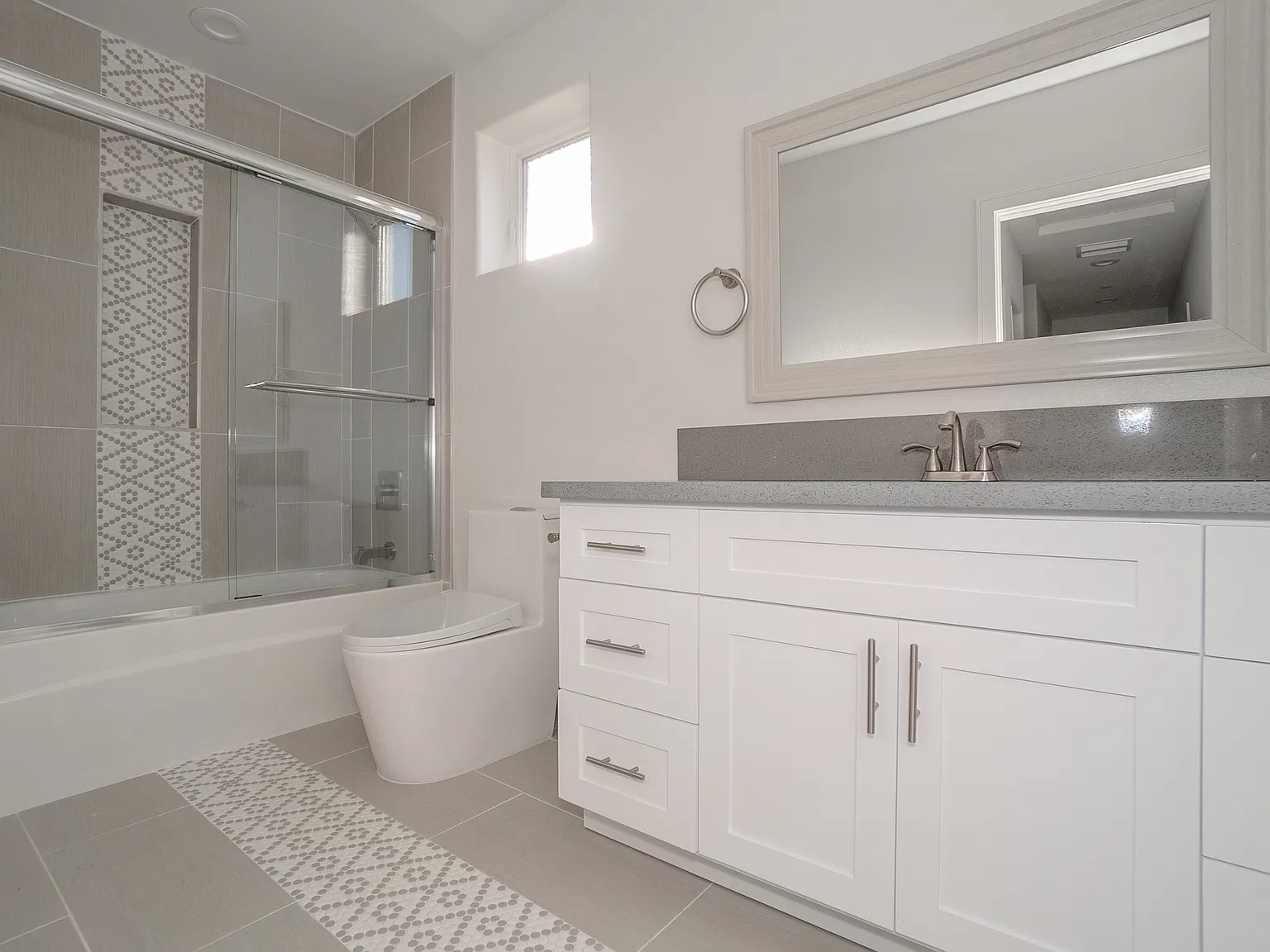 3913 Brighton Ave — Photo 3