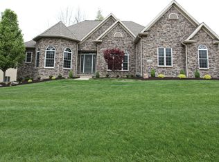 14328 Castlereagh Ln, Strongsville, OH