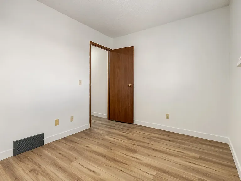 739 Bracewood Dr SW — Photo 44