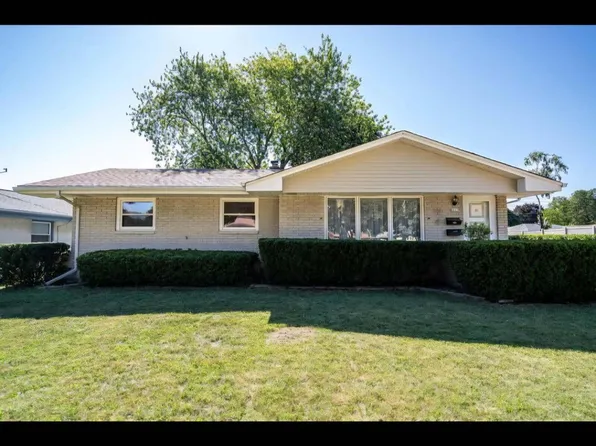 8845 W Burdick AVENUE, Milwaukee, WI 53227