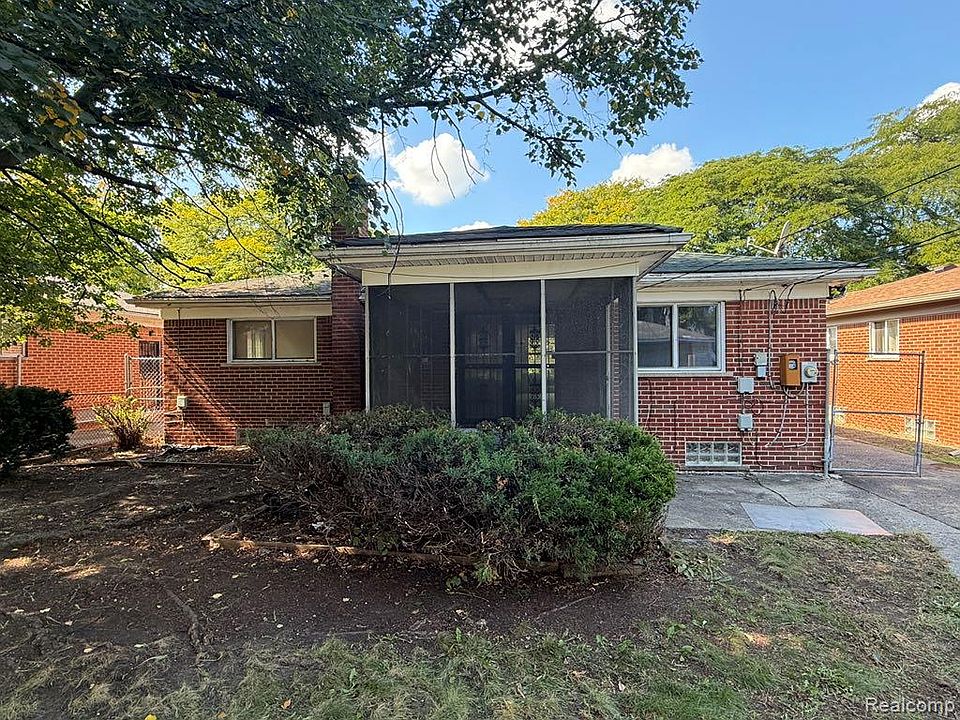 20292 Greenview Ave, photo 2