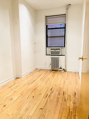 Rented by Kahen Properties | media 23