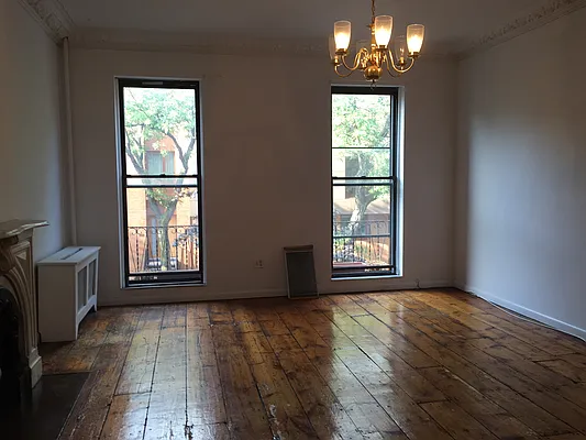 Rented by Realty Collective | media 20