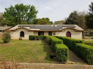 7449 Vanessa Dr, Fort Worth, TX 76112