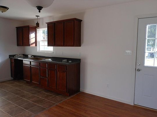 5th image of 3142 Haggard Dr