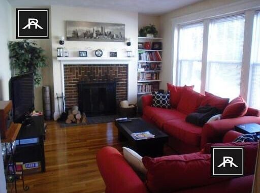 2nd image of 7 Vinal St #2
