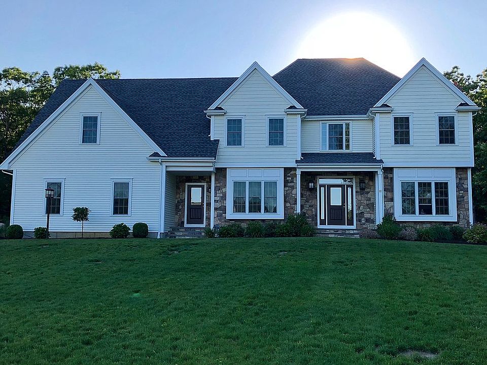 2nd image of 11 Jenna Ln