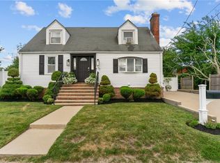 70 Palm Blvd, Warwick, RI 02888